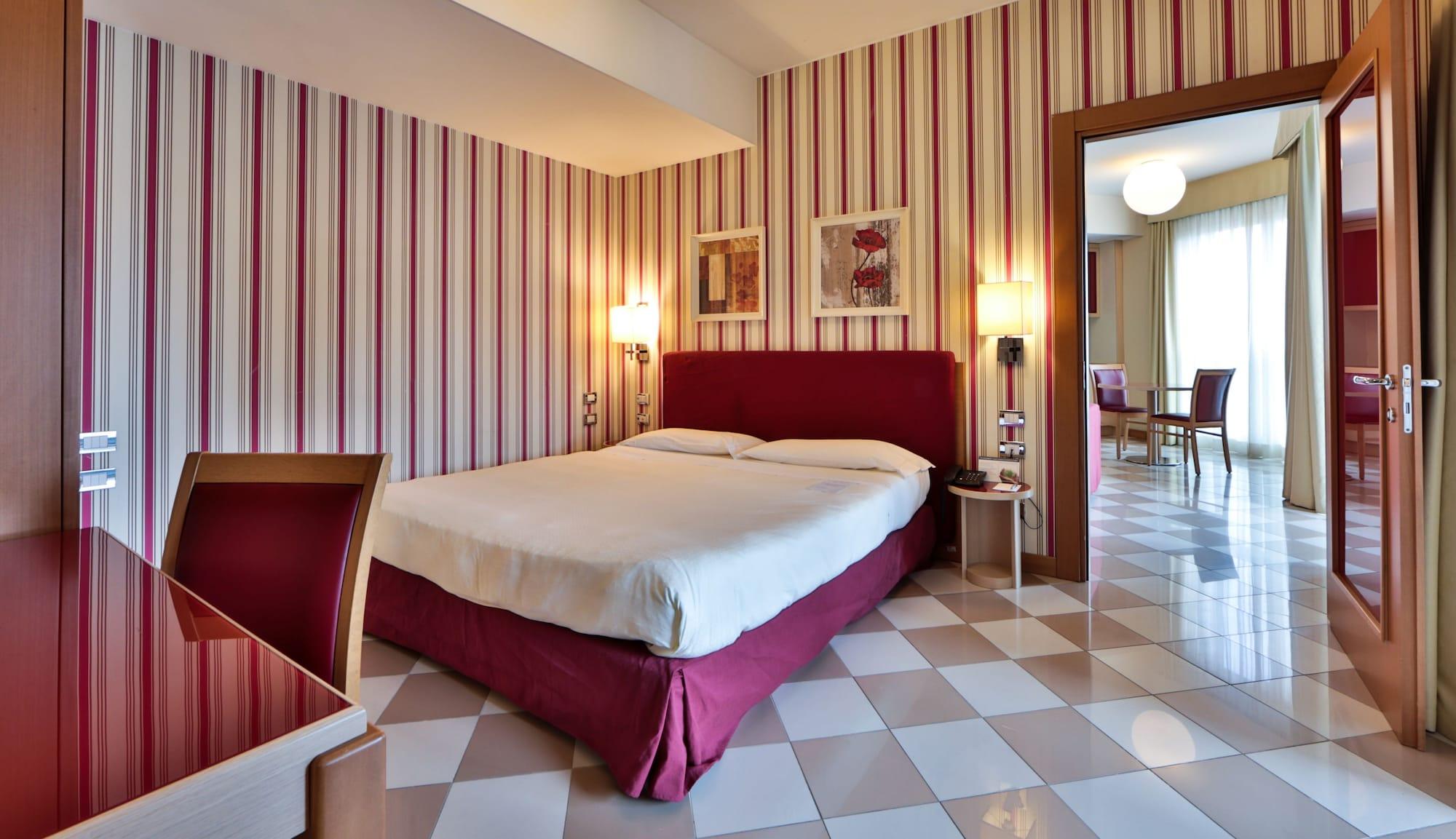 Una Hotels The One Milano Hotel & Residence San Donato Milanese Luaran gambar
